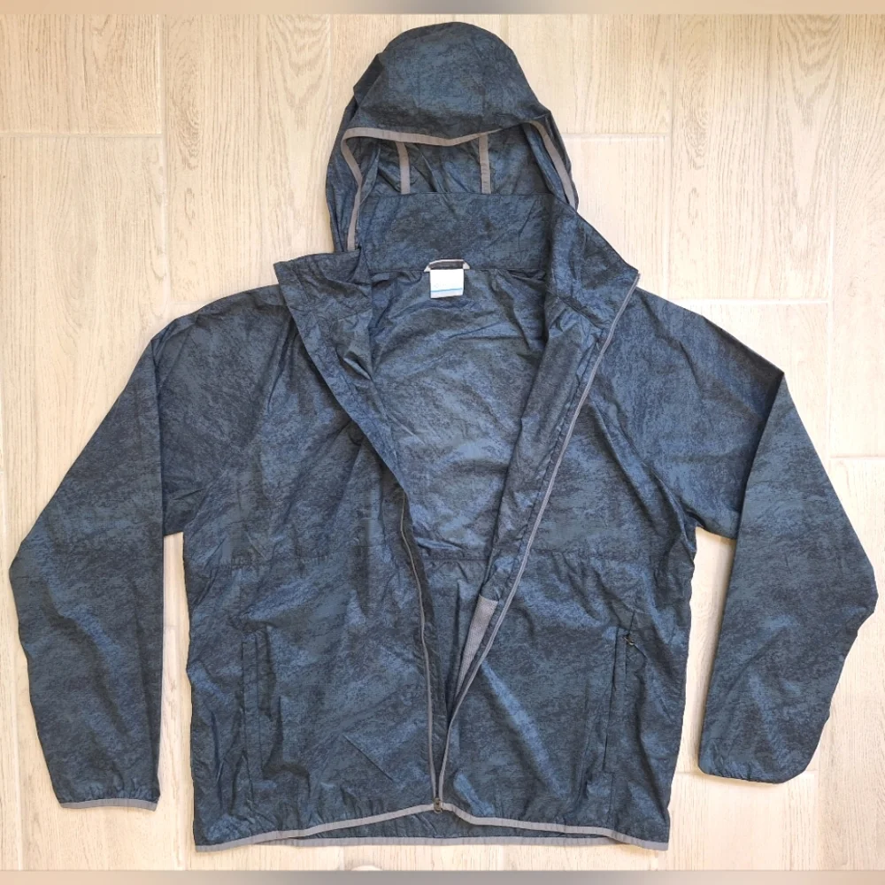 Columbia men's lightweight grey hooded windbreaker rain jacket- size XL